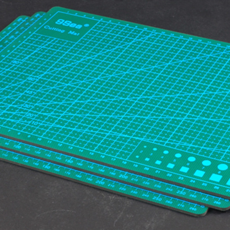 Tapis de découpe en PVC A4 ver - Cutting Mat Self Heal avis et prix